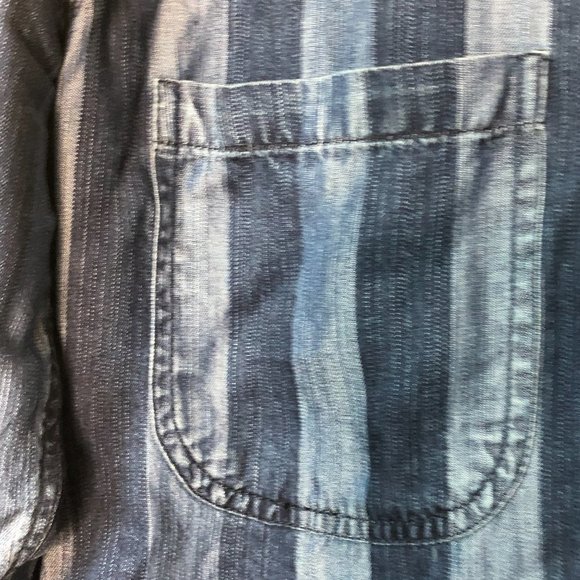 Revolve RAILS Carter Button Up Indigo Block Stripe Shirt M - Picture 4 of 15
